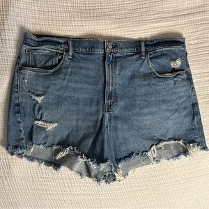 Abercrombie High Rise Mom Short